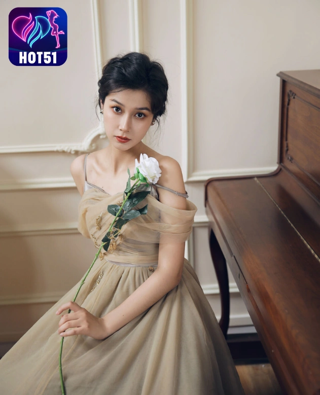 Noa-hot51