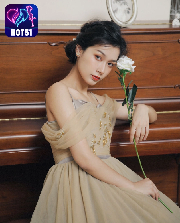 Noa-hot51